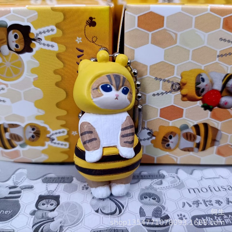 5 قطع من زينة السيارة على شكل  - مراجعة Cat Toys وسعره